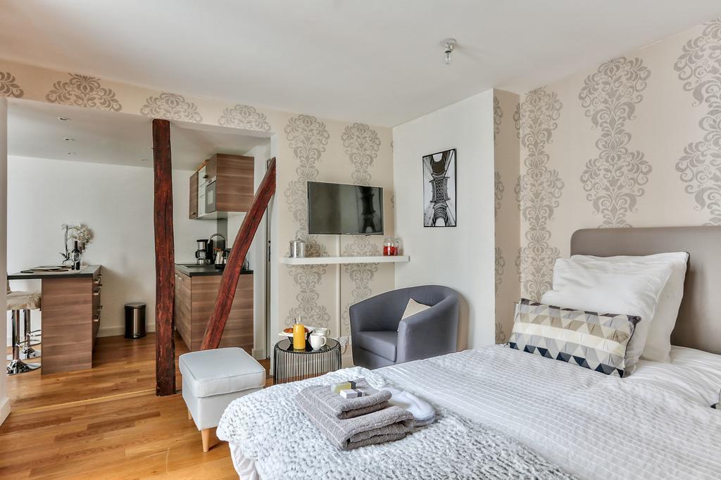 Love Nest In Saint Germain Paris Bagian luar foto